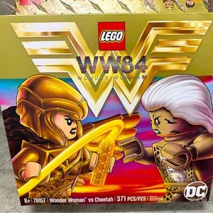 NEW LEGO Wonder Woman vs Cheetah Set